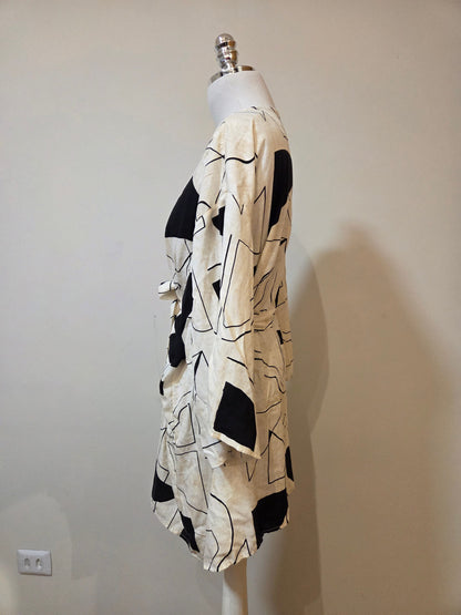 Kimono Camarim Florido Off White e Preto