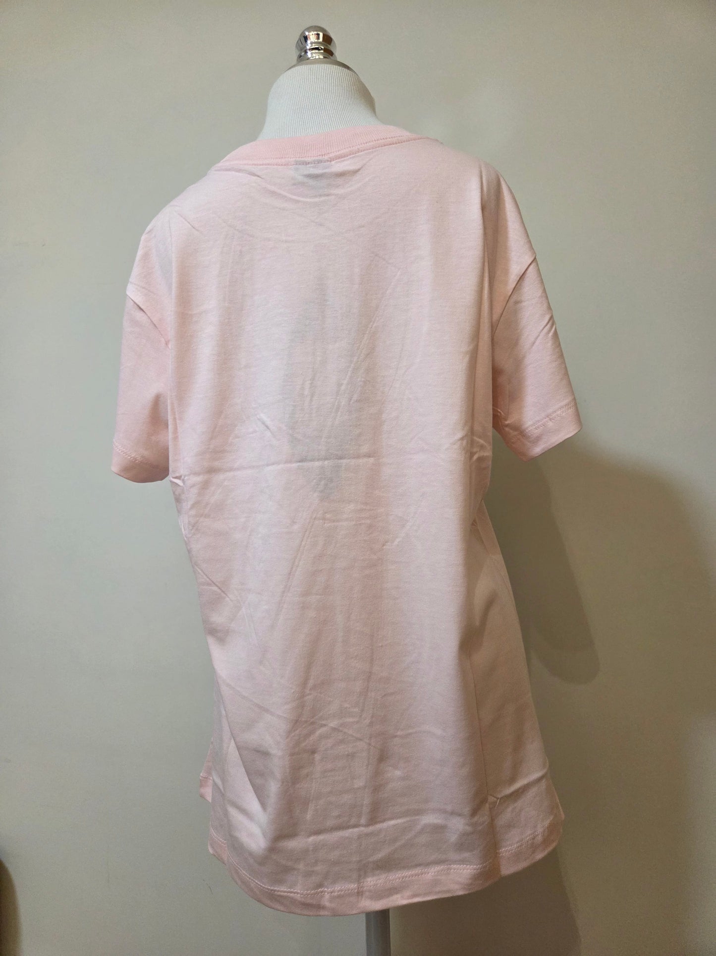 Camiseta Farm Engradados Arara Rosa - Modelagem Média