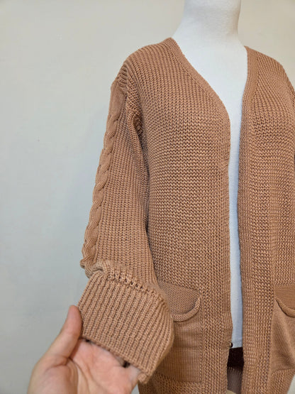 Casaco Tricô Caramelo com Bolsos