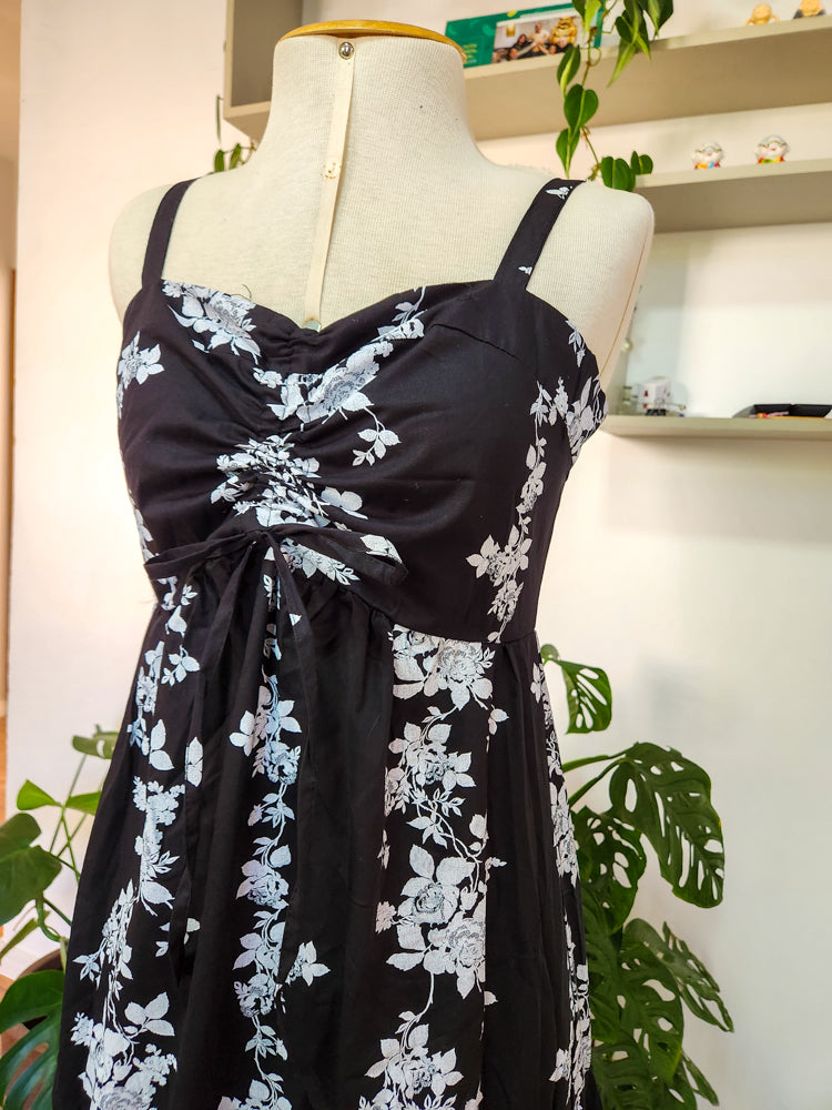 Vestido JMS Floral Branco e Fundo Preto