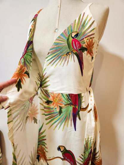 Vestido Farm Curto Amor de Arara Transpassado