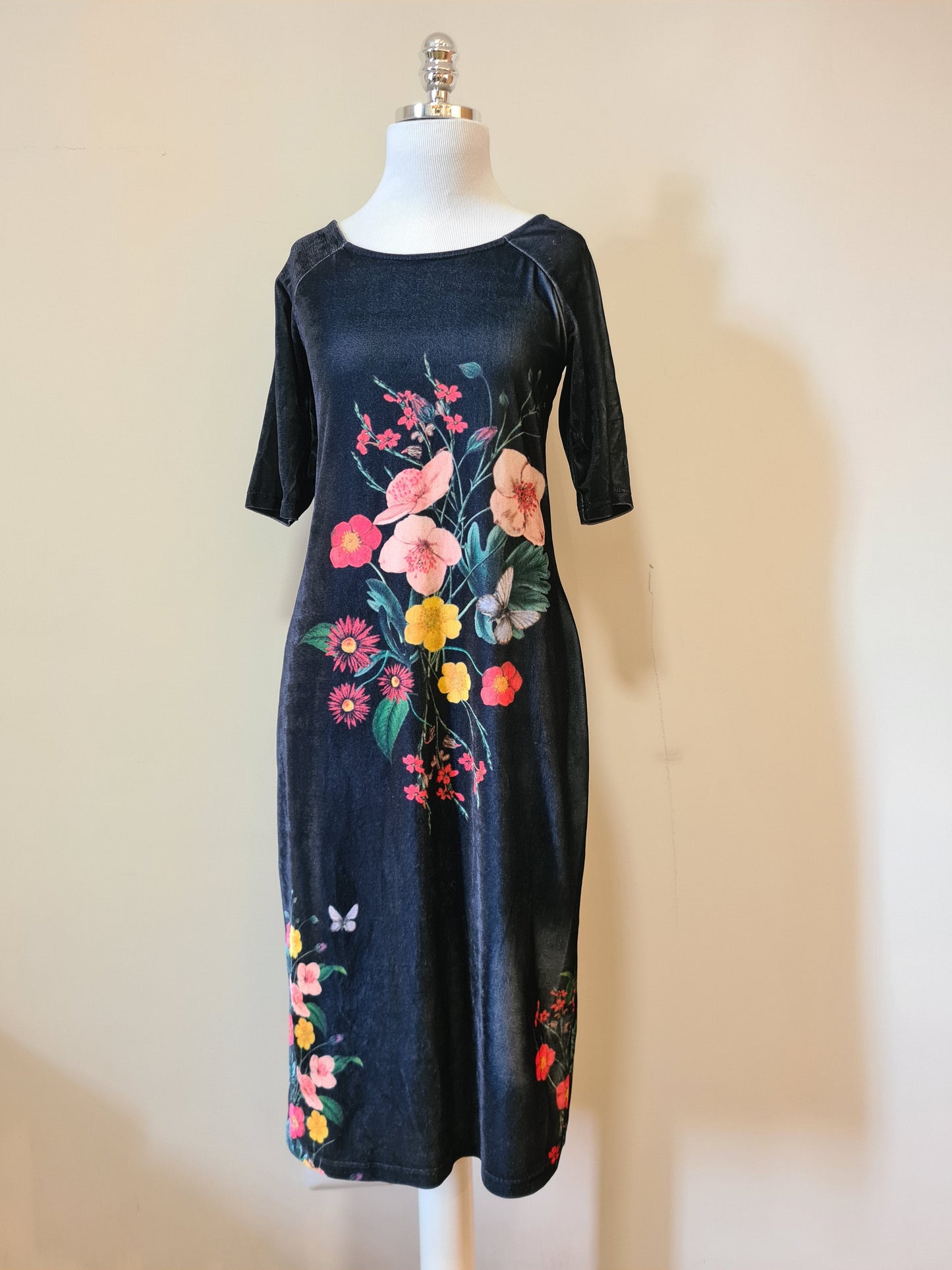 Vestido Blue Steel Preto Floral Aveludado
