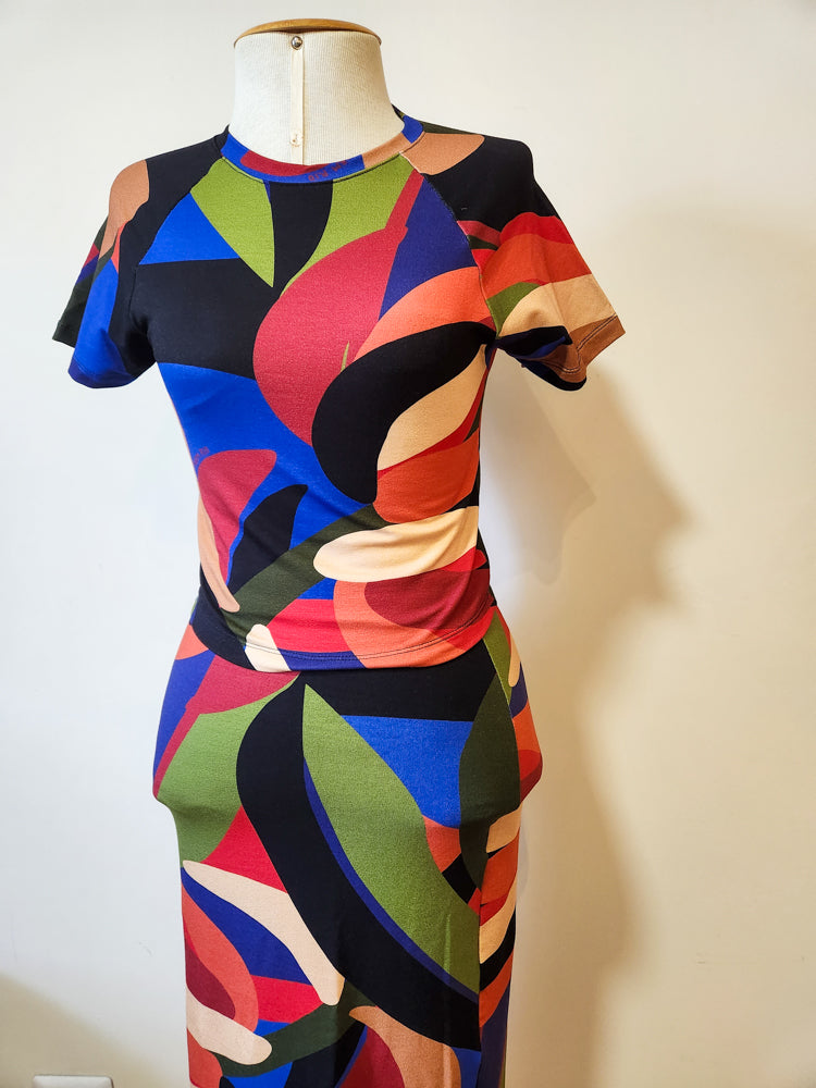 Conjunto Farm Blusa e Saia Lápis Estampa Abstrata