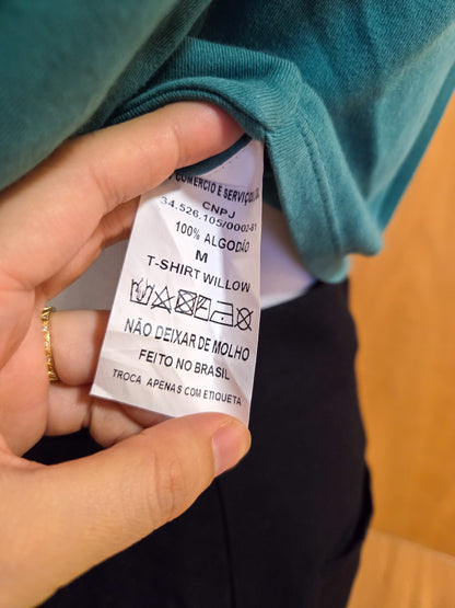 Blusinha Nati Vozza Verde Manga Longa com Torção Frontal