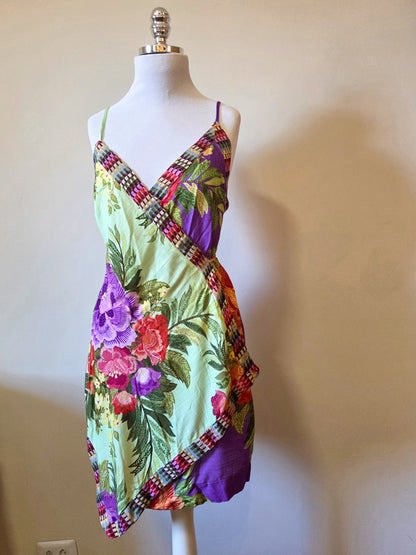 Vestido Farm Curto Bouquet de Verão Roxo