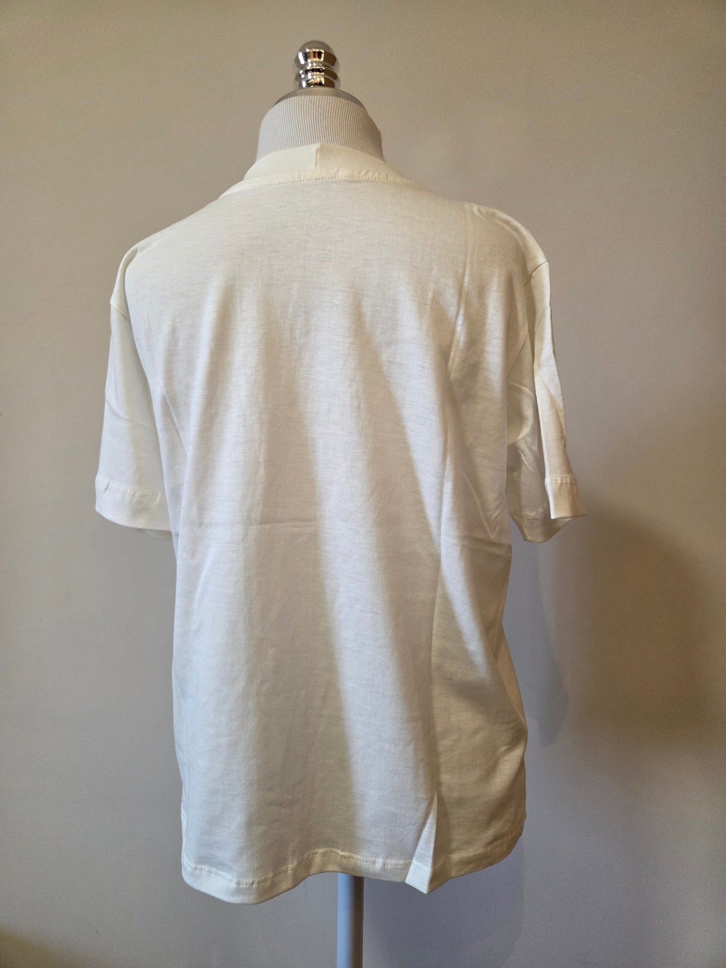 Camiseta Yellon Margaridas Brancas Bordadas