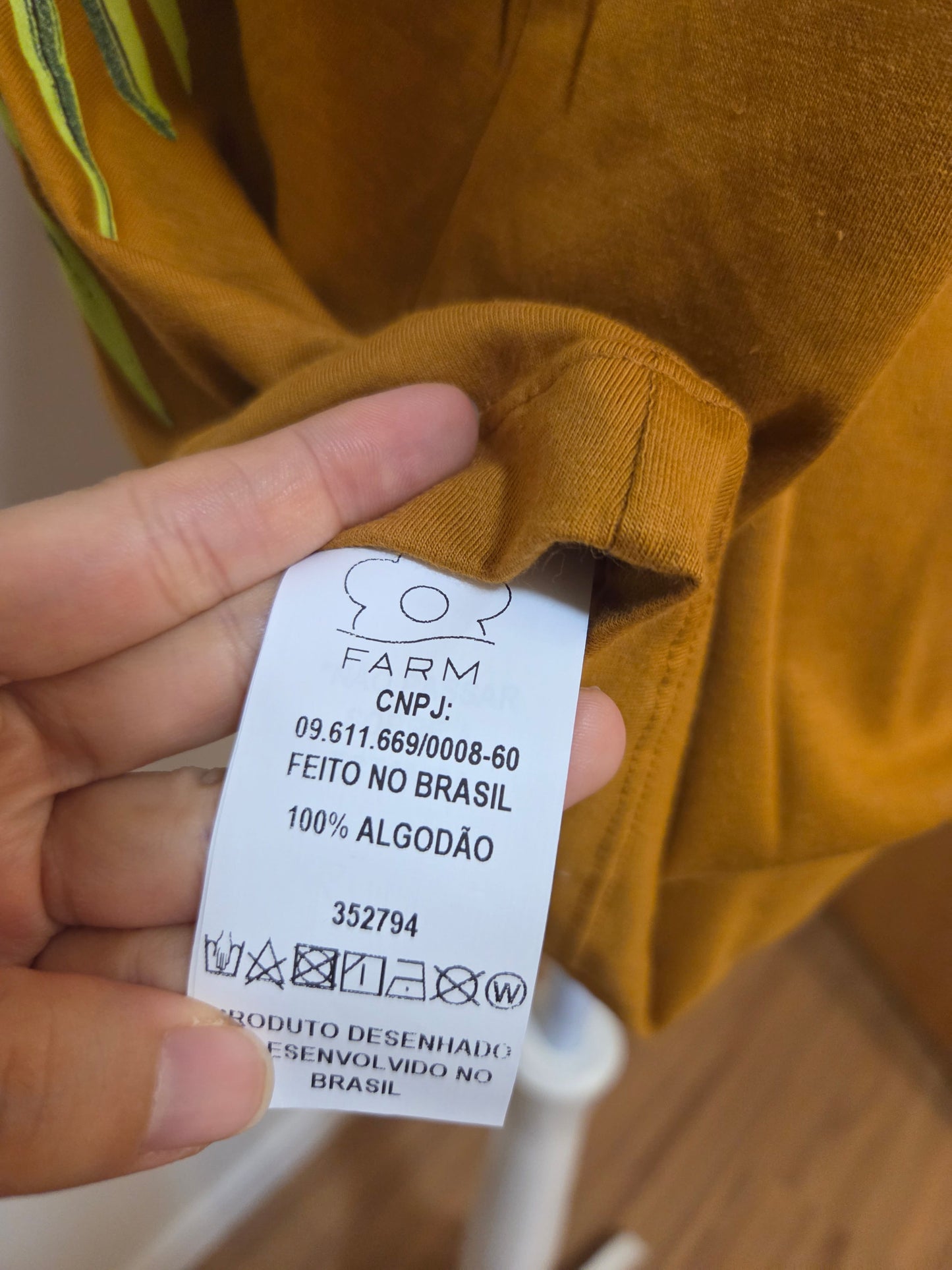 Camiseta Farm Tierra Mil Colores - Modelagem Média