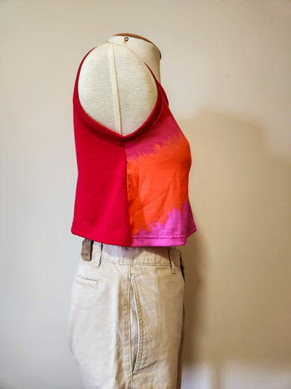 Blusinha Farm Adidas Tie Dye Vermelha - Modelo Cropped