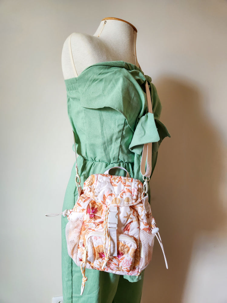 Mochila Farm Pipoquinha Puffer Floral Claro