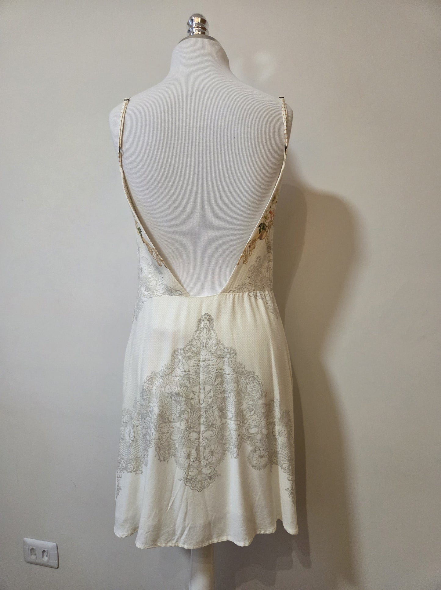 Vestido Farm Floral Creme e Branco