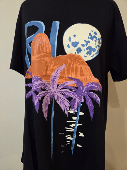 Camiseta Farm Praia e o Luar com Fundo Preto
