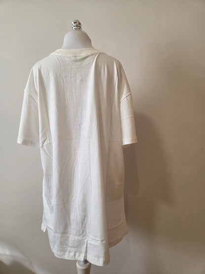 Camiseta Farm Estampa Arara Vermelha e Coqueiros