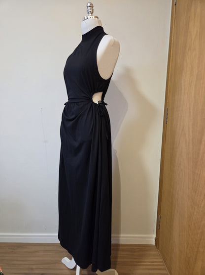 Vestido Farm Preto Liso Decote Cintura