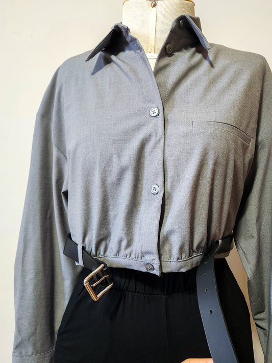 Camisa Zara Cinza Cropped com Cinto