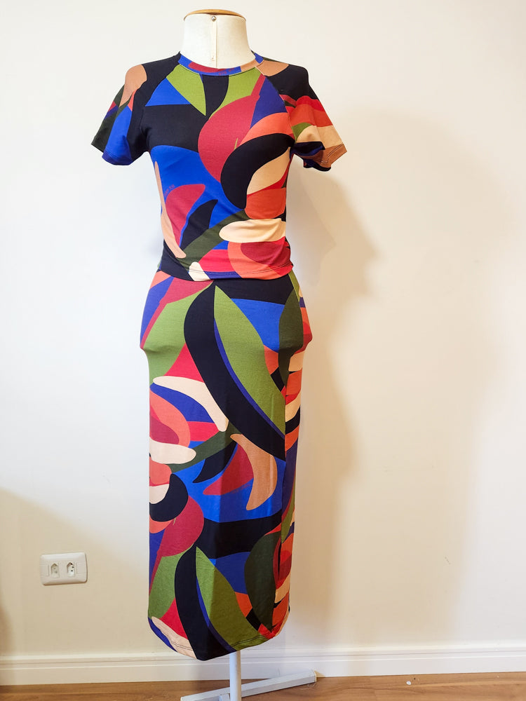 Conjunto Farm Blusa e Saia Lápis Estampa Abstrata