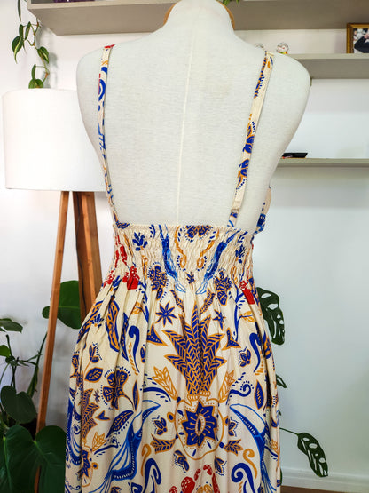 Vestido JMS Estampado Floral e Tucanos Fundo Claro