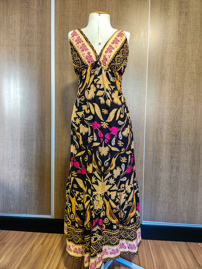 Vestido JMS Estampado Floral e Tucanos Fundo Preto