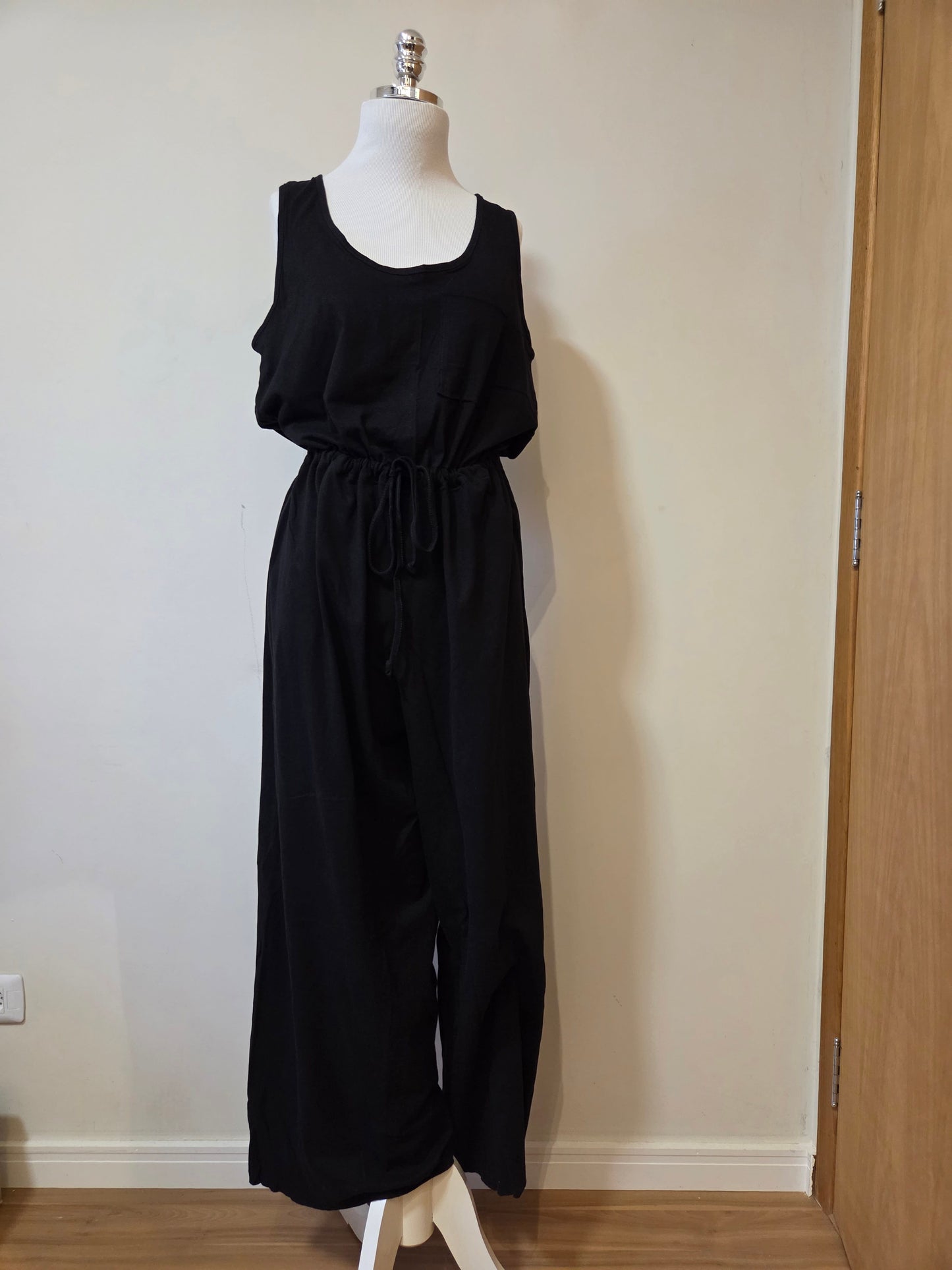 Macação Zinzane Pantalona Preto Liso