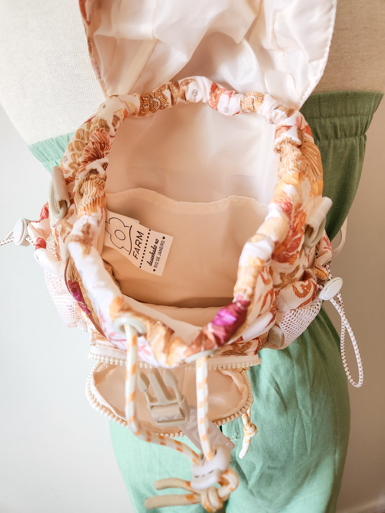 Mochila Farm Pipoquinha Puffer Floral Claro