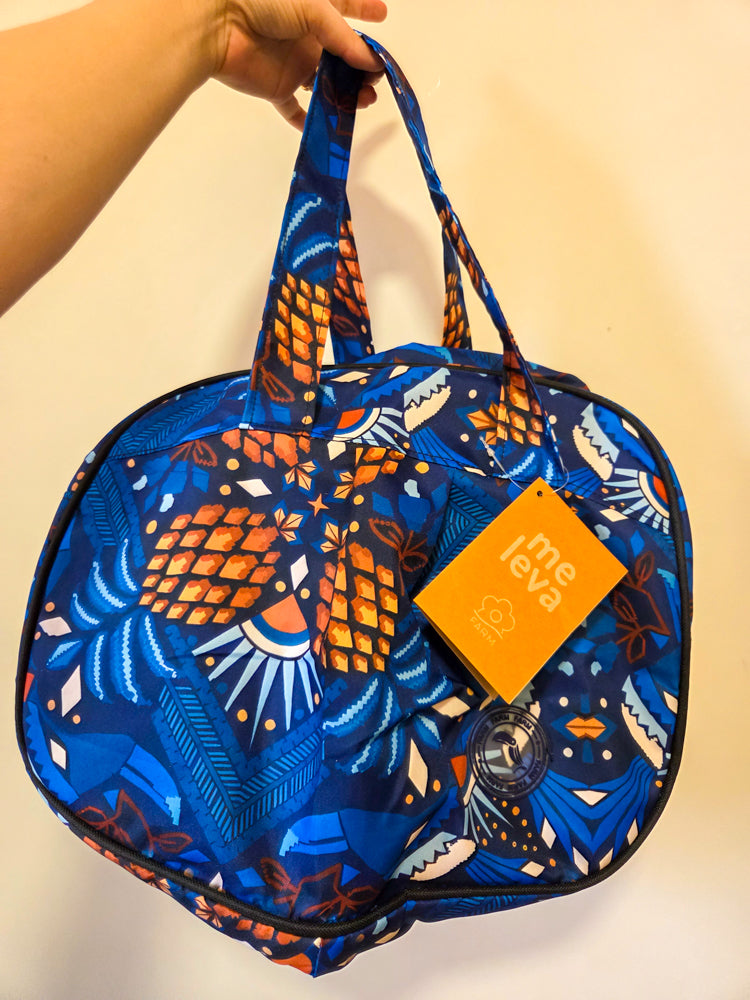 Mala Farm Me Leva Azul com Abacaxis