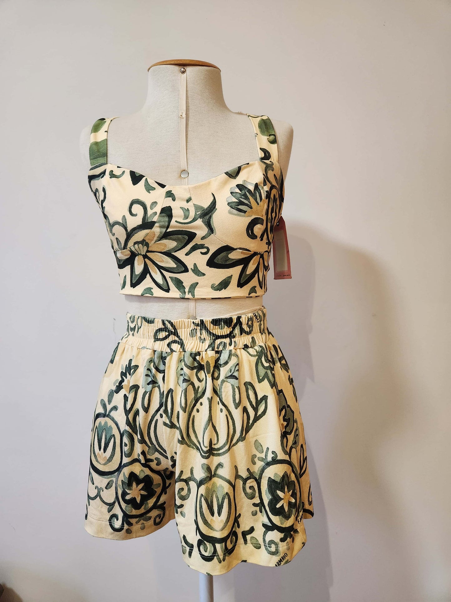 Conjunto Farm Cropped e Shorts