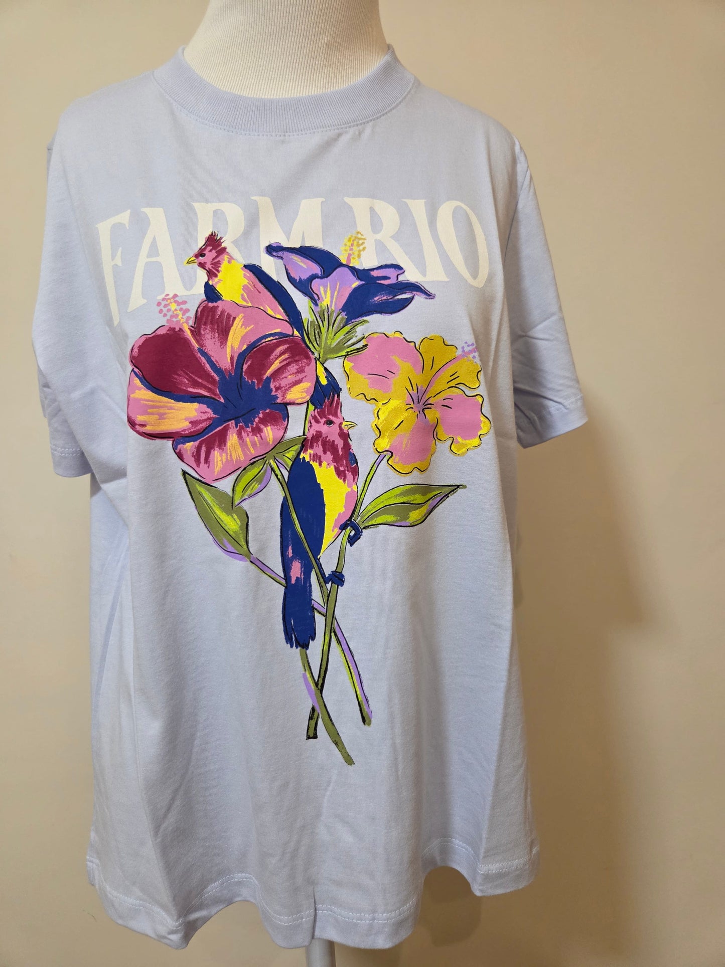 Camiseta Farm Fit Flores e Passarinho