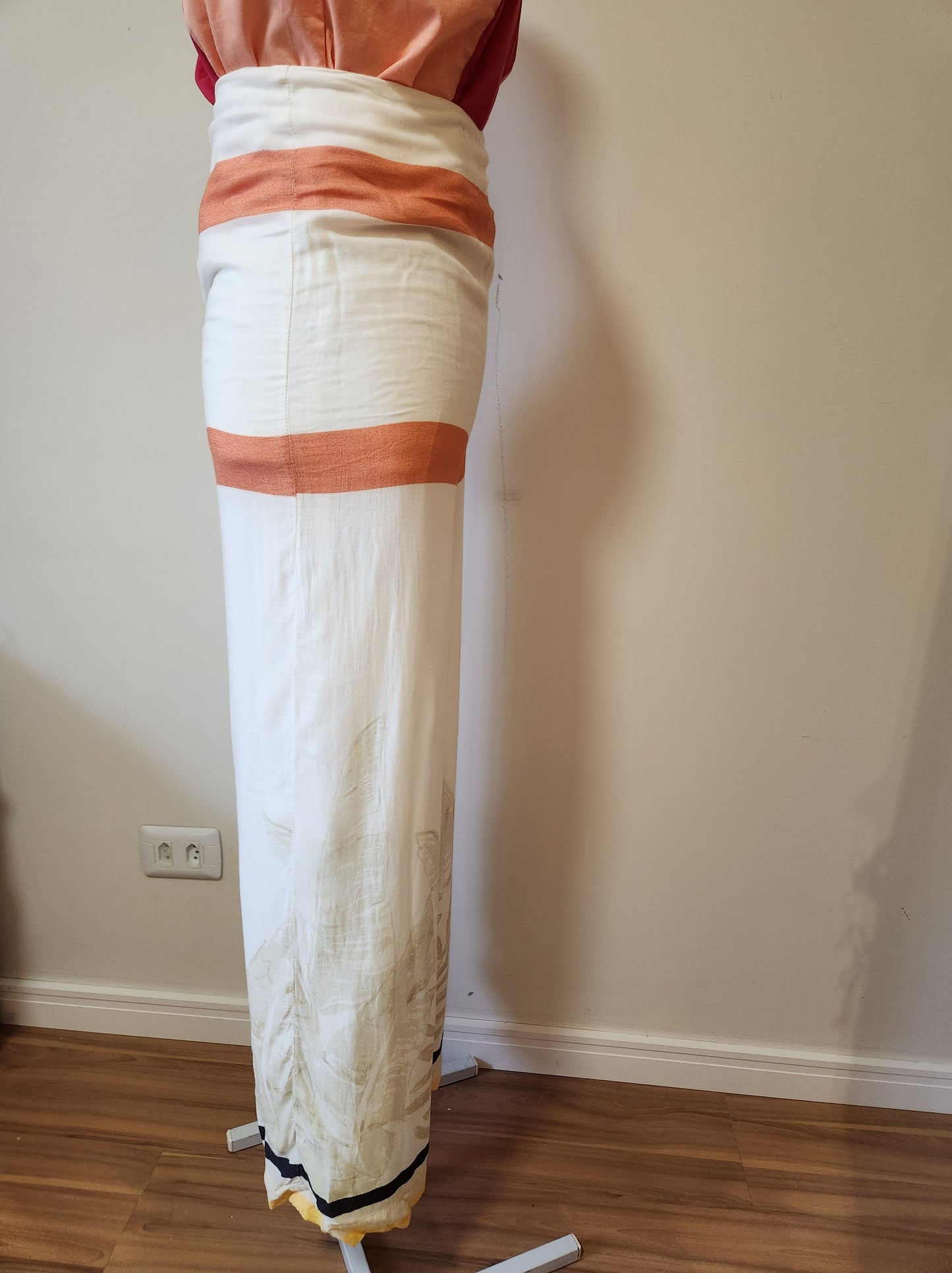 Calça FYI Folhagens e Listras