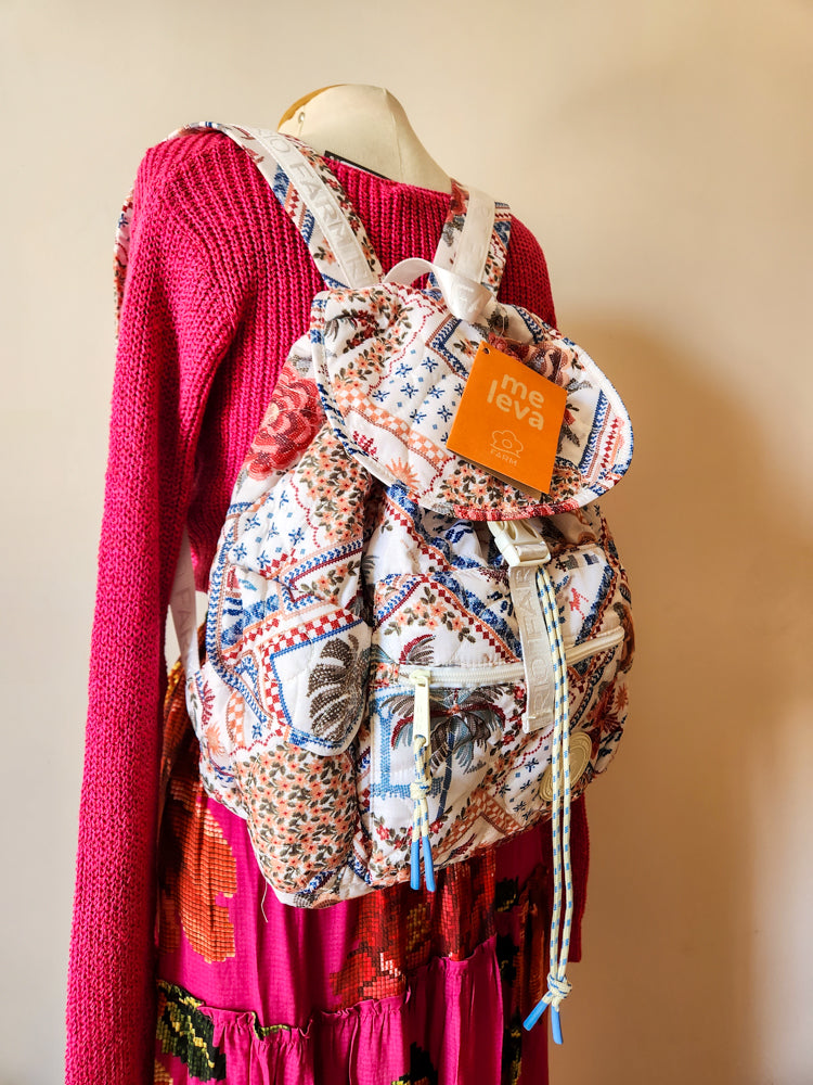 Mochila Farm Estampa Floral - Linha Me Leva