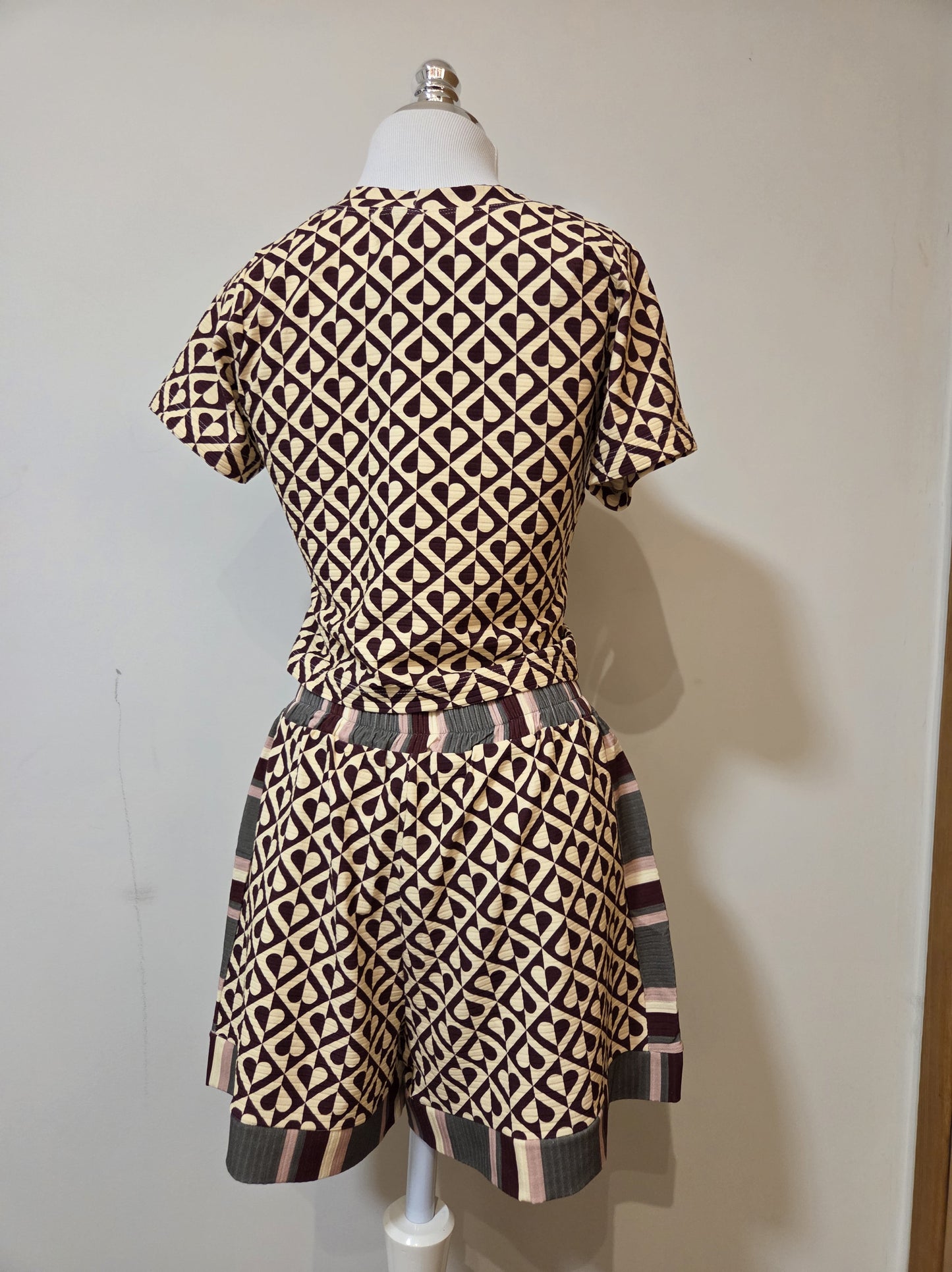 Conjunto Farm Blusinha e Shorts Corações Meio a Meio