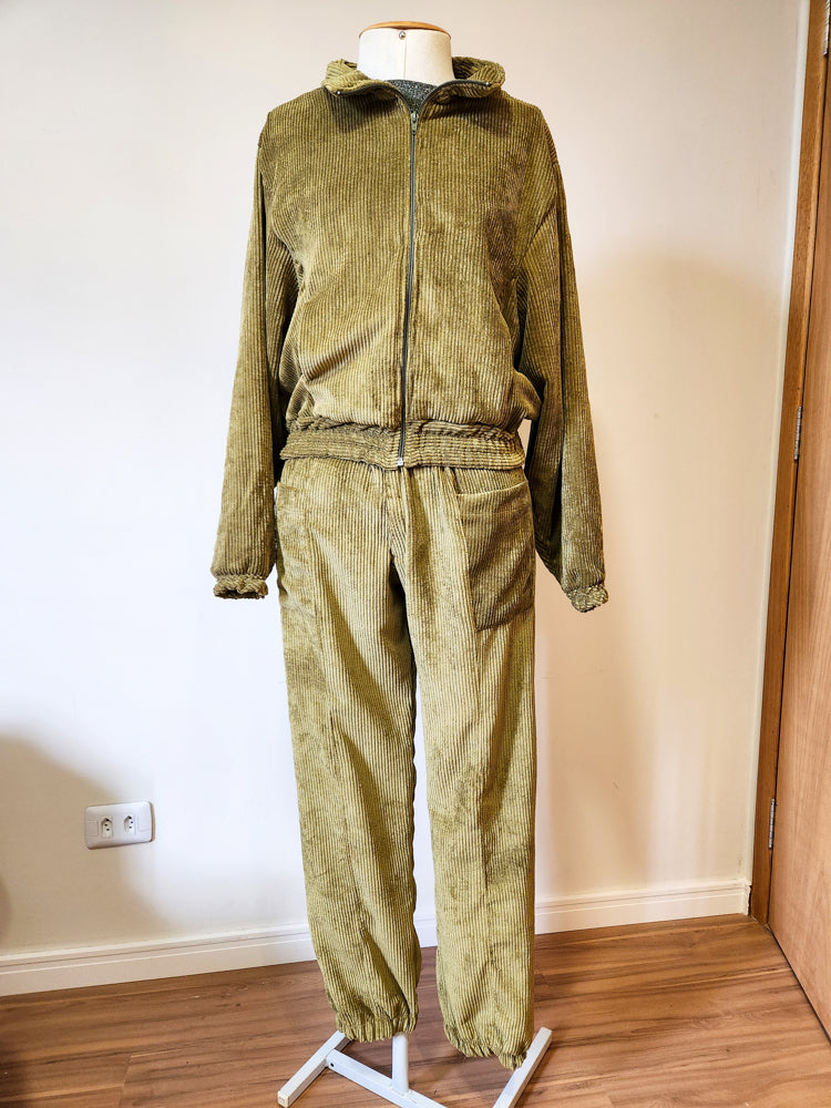 Conjunto JMS Blusa e Calça Veludo Verde Musgo