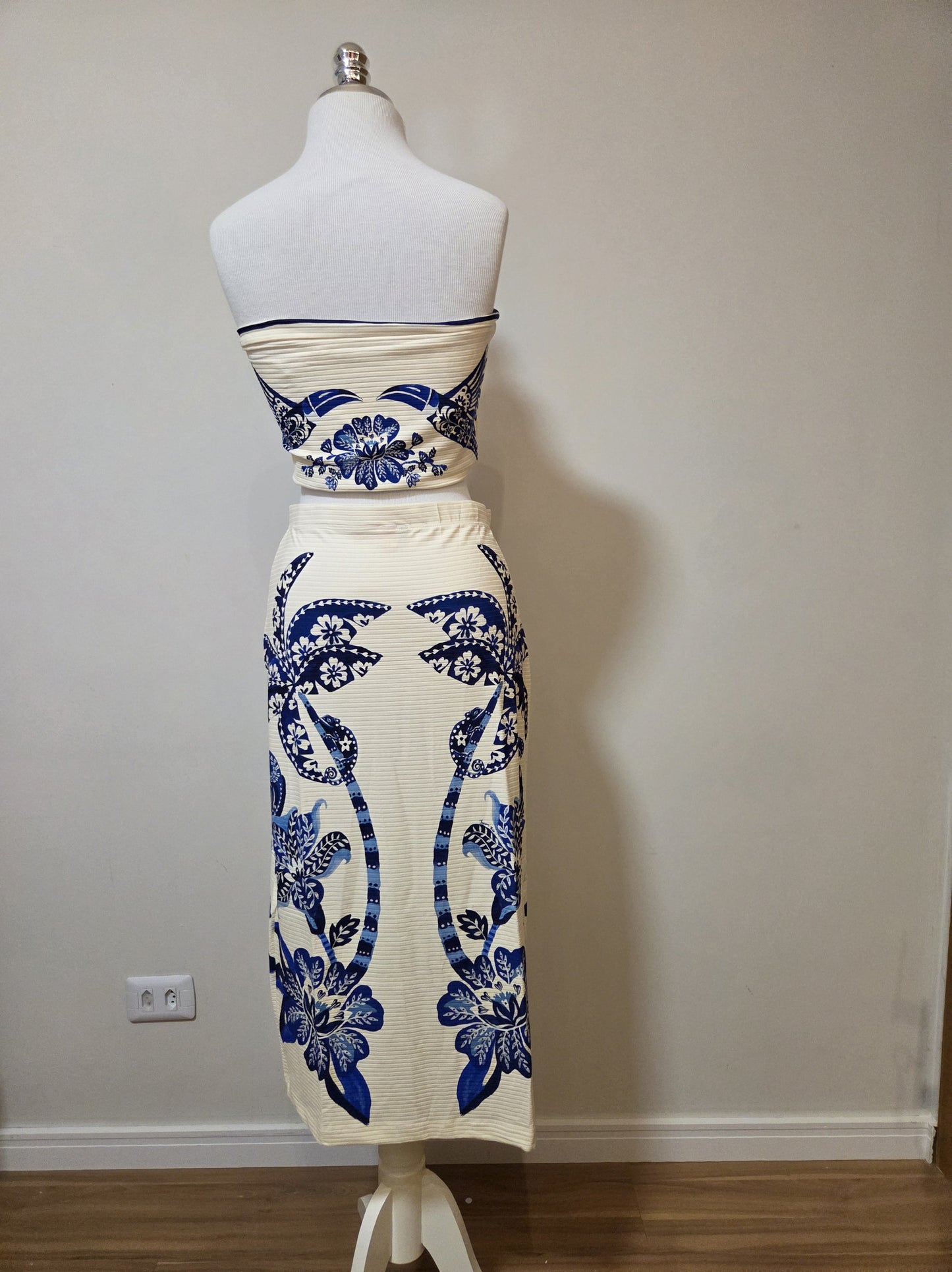Conjunto Farm Top e Saia Coqueiro Tropical Azul e Branco