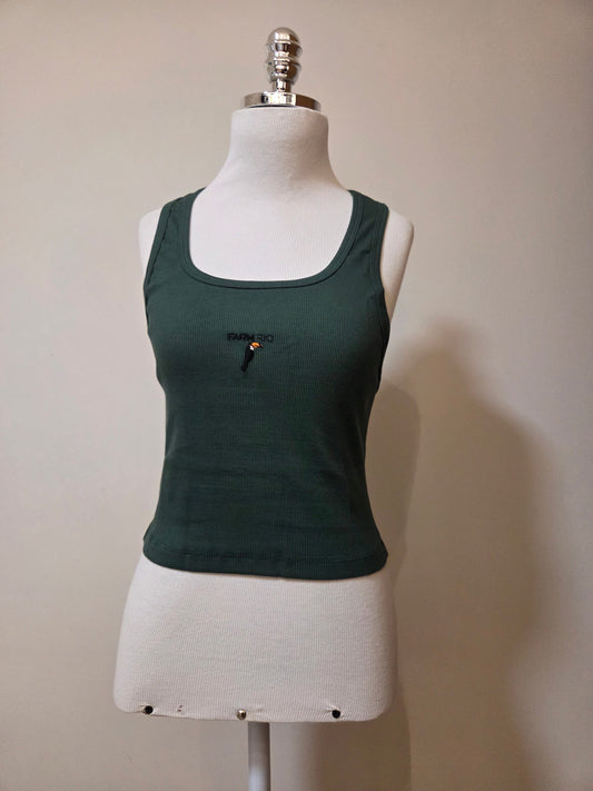 Regata Farm Rio com Bordado de Tucano com Fundo Verde