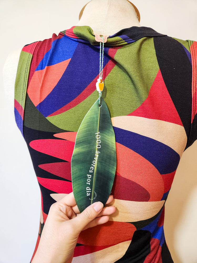 Vestido Farm Estampa Abstrata Regata Justo