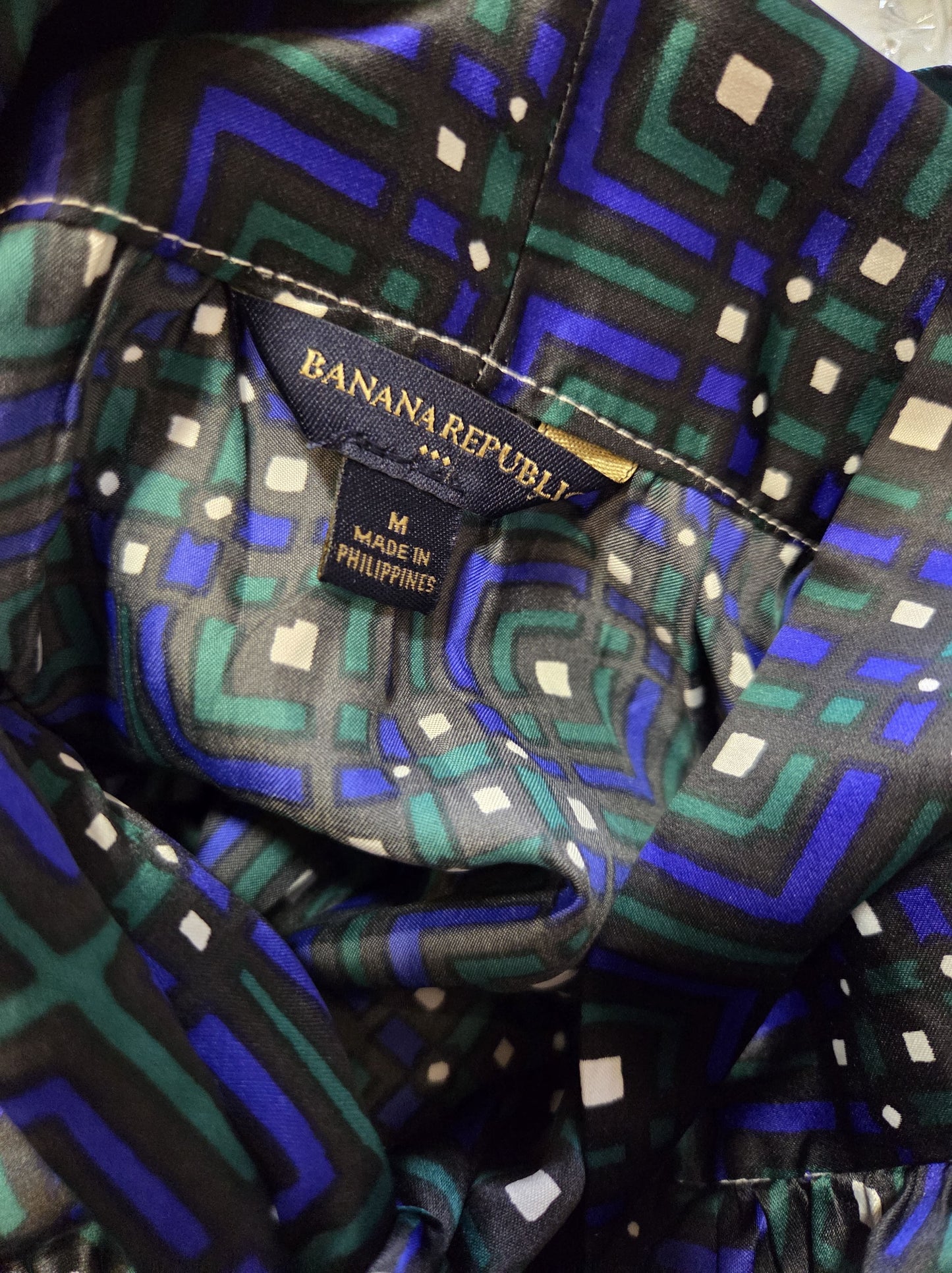 Blusinha Banana Republic Estampa Geométricas