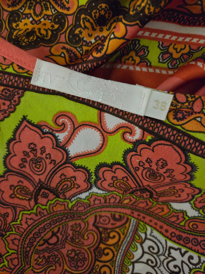 Blusinha TVZ Estampada Floral e Listras | Ombros Vazados