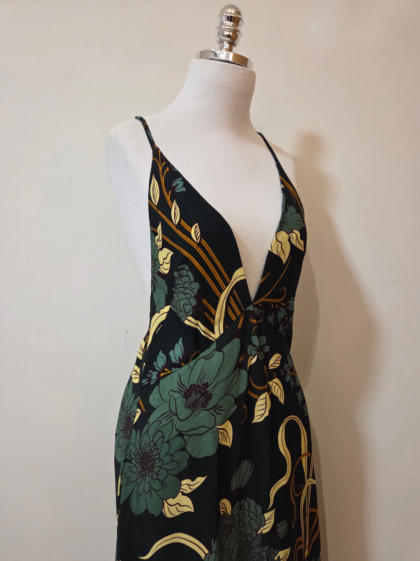 Vestido Farm Floral Verde em Viscose