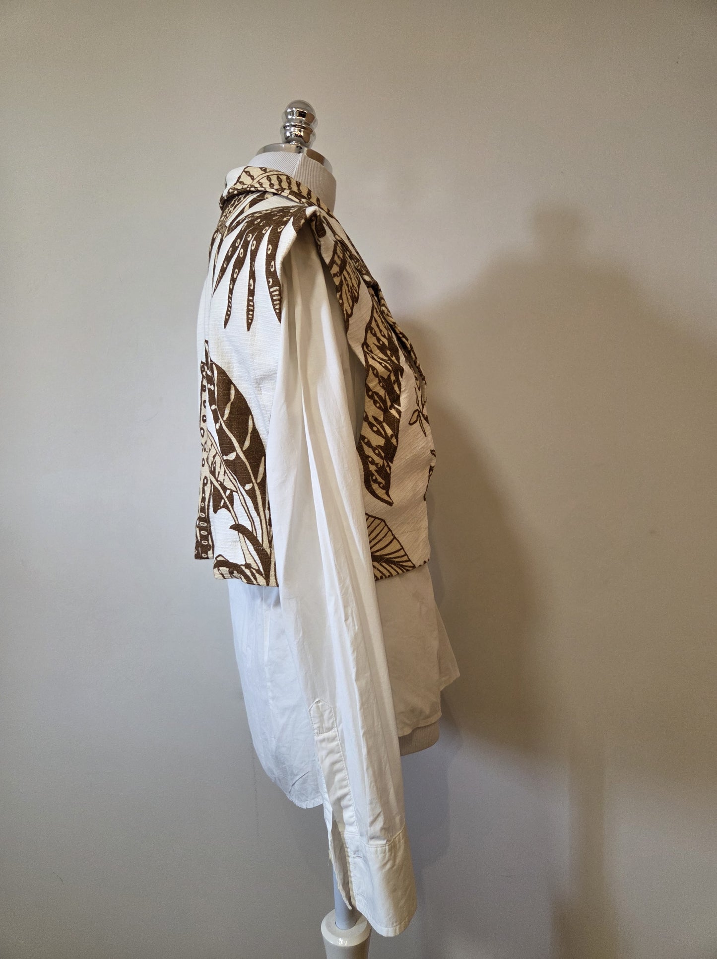 Colete Farm Folhagens Marrom e Branco