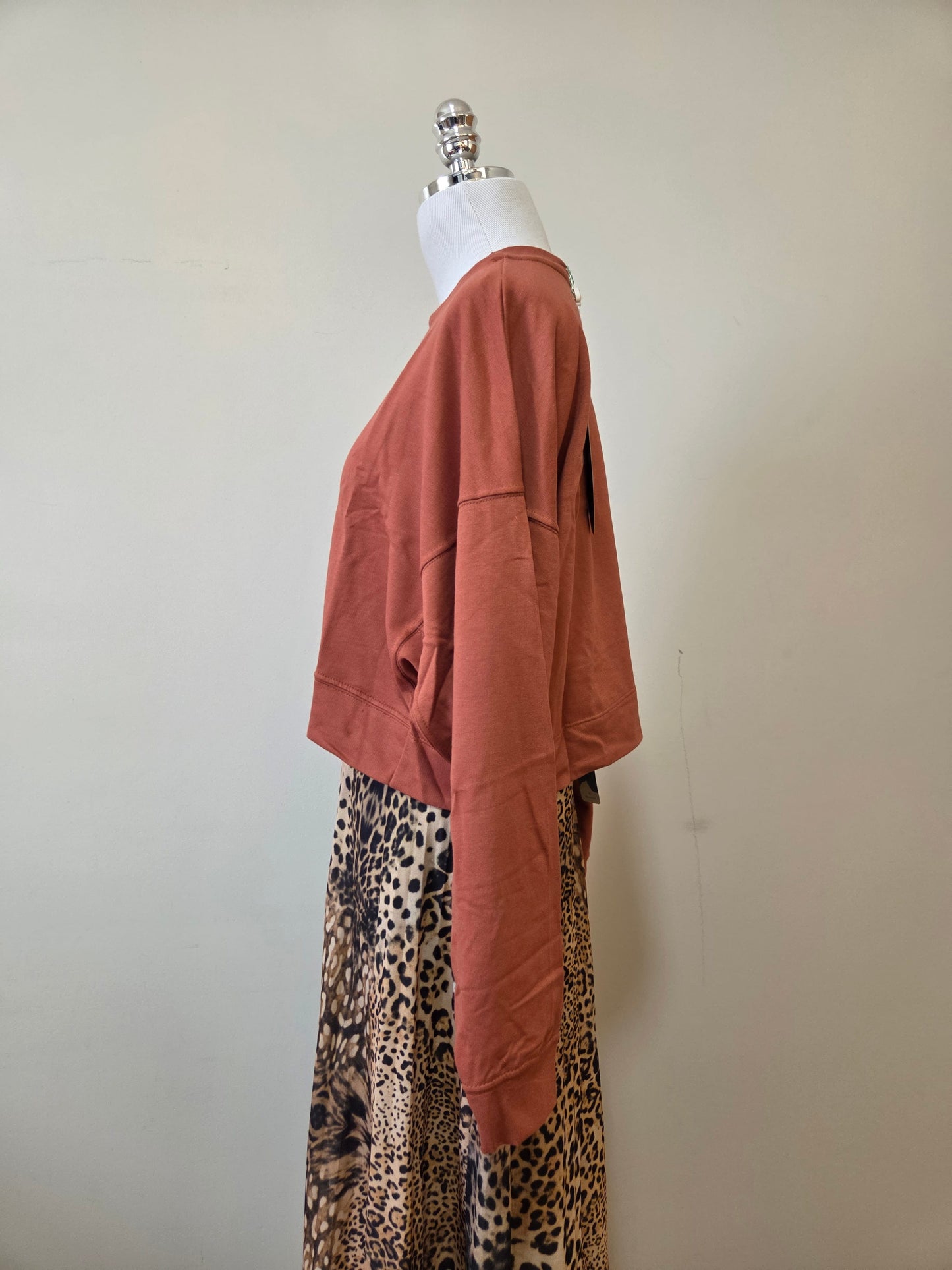 Blusa Farm Moletinho Onça Estampada Terracota